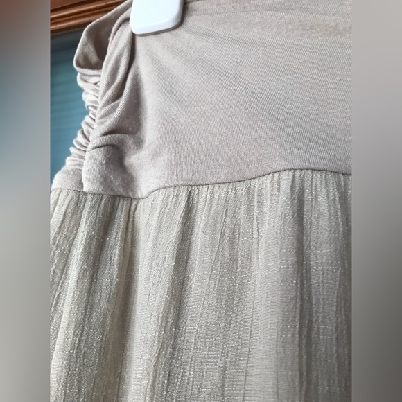 Elegant Cream High Low Skirt - Picture 5 of 7